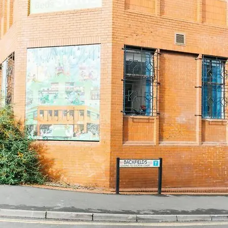 Carmen Eco-pod / Treehouse, Close To Cabot Circus Apartament *