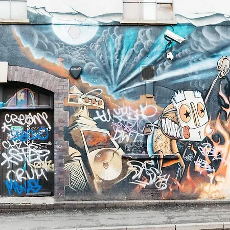 Appartamento Carmen Eco-pod / Treehouse, Close To Cabot Circus Bristol